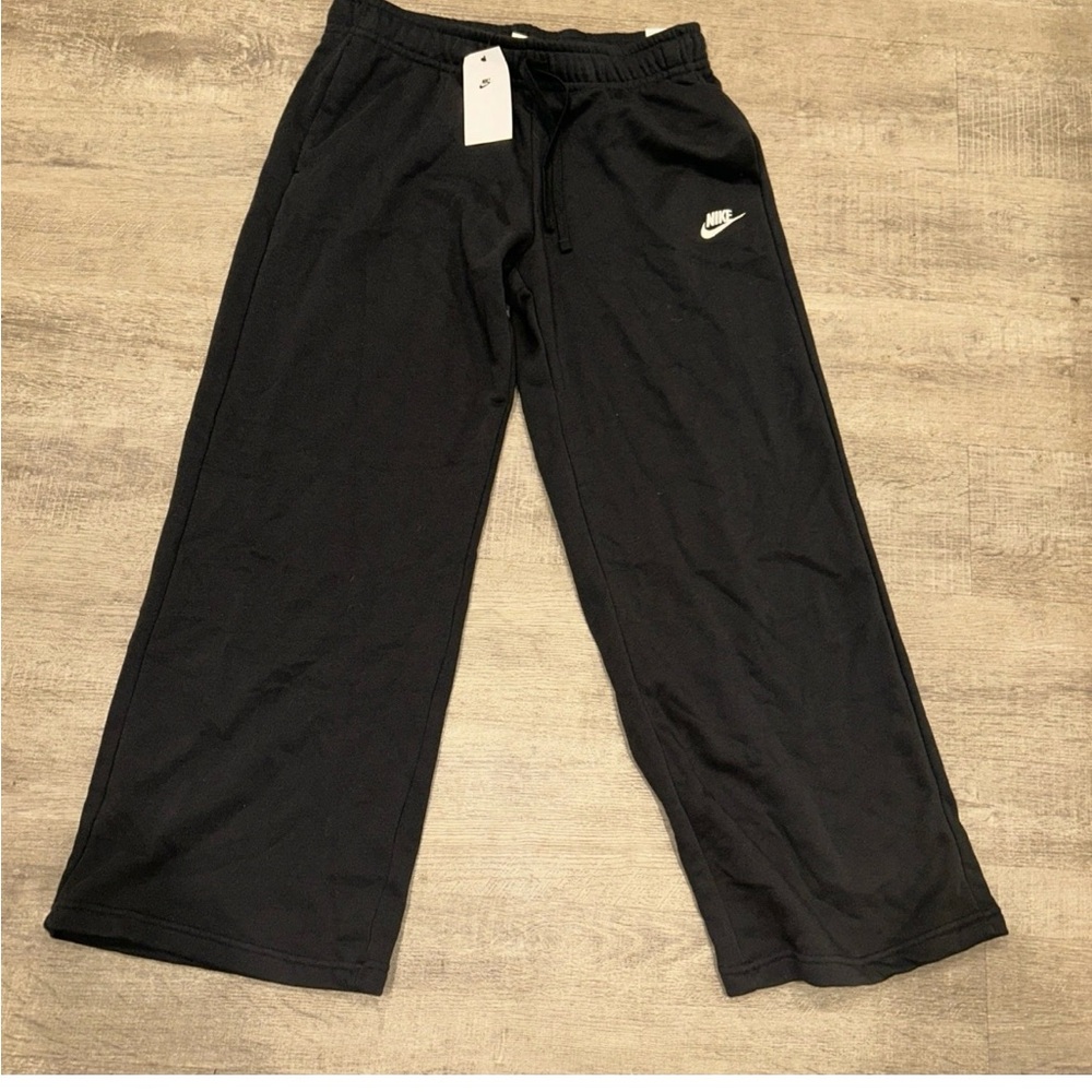 Nike Black Sweatpants Athletic Comfort